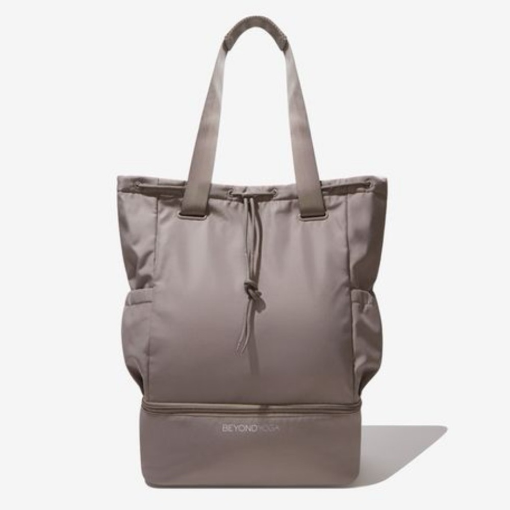 beyond Yoga convertible gym bag